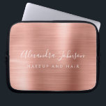 Capa Para Notebook Rosa Dourado - Empresa do Monograma Metálico Cor-d<br><div class="desc">Rosa moderno Dourado - Blush Pink Girly Make Up and Hair Beauty Salon Faux Metálico Ilegante Ilegante Monograma Laptop Bag ou Promocional de Capa (promo). Este gabinete de computador profissional de classe pode ser personalizado para incluir seu nome de assinatura de script monograma e sua profissão ou posição de cargo....</div>