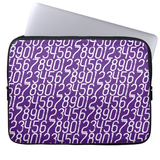 Capa Para Notebook Roxo real e branco. Números Matemática. (Frente)