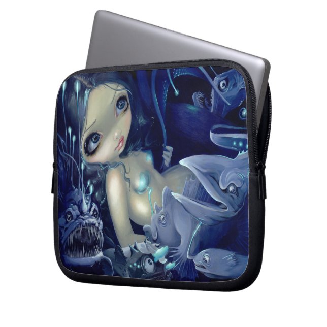 Capa Para Notebook "Saco dos eletrônicos no abismo" (Frente Esquerda)