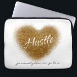 Capa Para Notebook Saco Dourado da caixa do laptop do encanto do<br><div class="desc">Saco Dourado da caixa do laptop do encanto do coração da CONVICÇÃO do brilho. Personalize-o ou deixe-o vazio.</div>