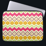 Capa Para Notebook Saco inspirado tribal dos eletrônicos<br><div class="desc">Um saco dos eletrônicos que caracteriza um design inspirado tribal no boho inspirou máscaras de cor-de-rosa,  de verde,  Borgonha,  laranja,  e amarelo.</div>