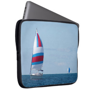 Capa Para Notebook Sailboat Regatta No Lago Michigan