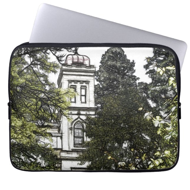 Capa Para Notebook Santuário entre as árvores (Frente)