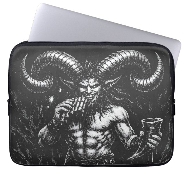 Capa Para Notebook Sátiro Invernal Hornado — por BurnsInHell (Frente)