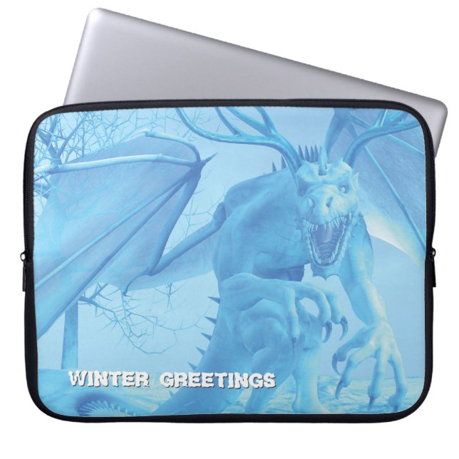 Capa Para Notebook Saudações de Inverno. Dragão de gelo com chifres (Frente)