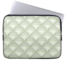 Scalloped Dots Gradient Ombre Green Pattern 