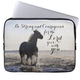 Capa Para Notebook Seja forte e corajosa Bíblia Verse Deut 31 Cavalo