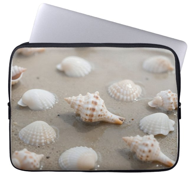 Capa Para Notebook Serenidade da Praia de Conchas Delicadas (Frente)