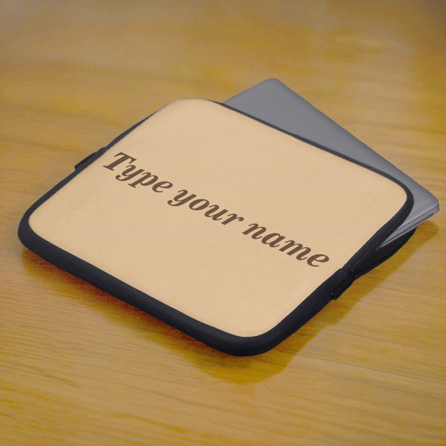 Capa Para Notebook Seu Nome na Capinha de Laptop Marrom Claro (Light brown laptop sleeve with your name)