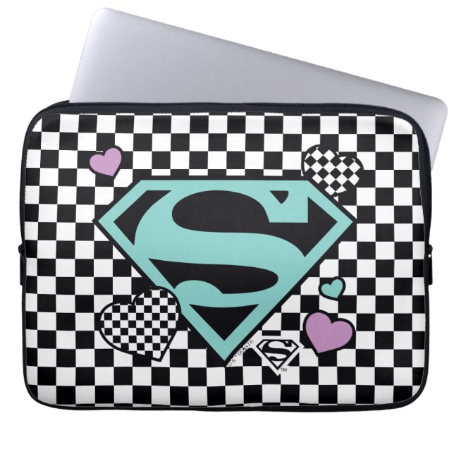 Capa Para Notebook Skater Girl Supergirl Hearts-Shield (Frente)