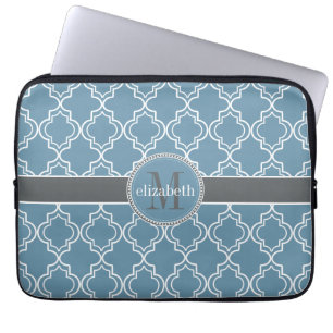Capa Para Notebook Sky Blue Cinza White Quatrefoil Monograma de Marro