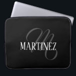 Capa Para Notebook Sobrenome Personalizado Elegante Preto | Nome<br><div class="desc">Nome Personalizado Elegante Preto. Você pode optar por adicionar seu nome,  o nome de um ente querido ou uma mensagem especial. Seja um presente sincero para alguém que lhe é caro ou um tratamento pessoal,  a escolha é sua.</div>