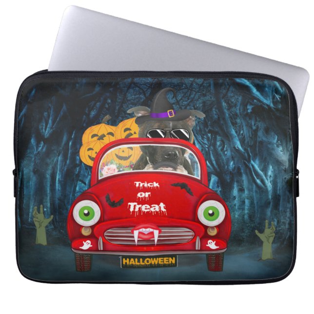 Capa Para Notebook Staffordshire Dog Dirigindo Carro Assustador Hallo (Frente)