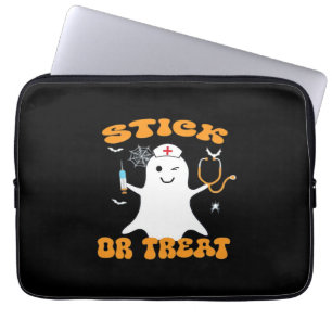 Capa Para Notebook Stick ou Tratar Enfermeira Dia de as Bruxas engraç