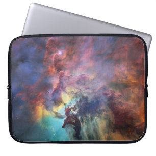 Capa Para Notebook Stormy Seas of Lagoon Nebula em Sagitário