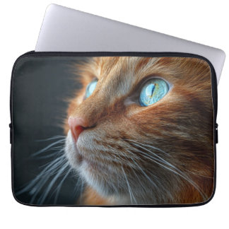 Capa Para Notebook Stunning Fluffy Ginger Cat Profile - Blue Eyed