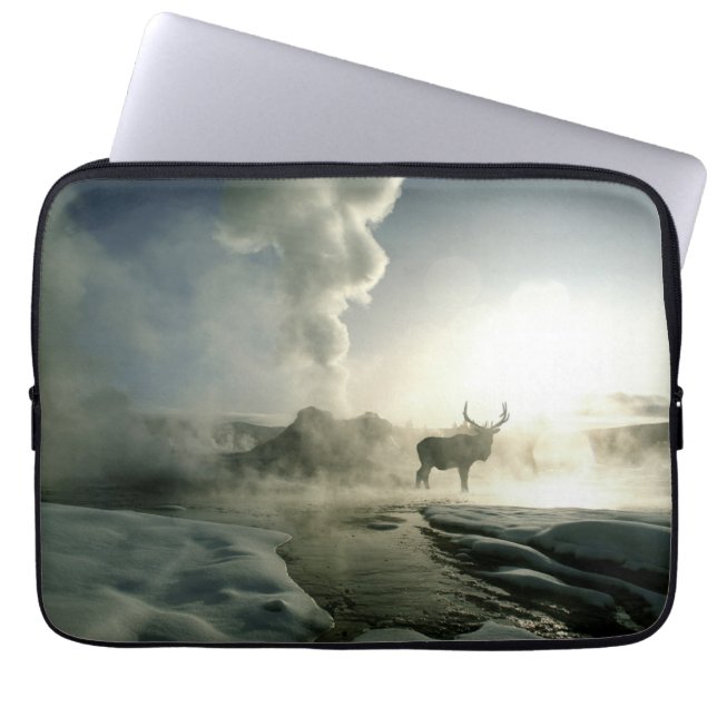 Capa Para Notebook Sunrise Silhouette de Elk no Castelo Geyser (Frente)