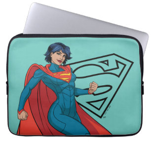 Capa Para Notebook Supergirl Hovering in Blue Suit