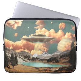 Capa Para Notebook Surreal UFO Above Mountain Lake with Planets