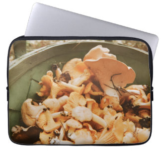 Capa Para Notebook Swedish Archipelago Mushroom Foraging Photo