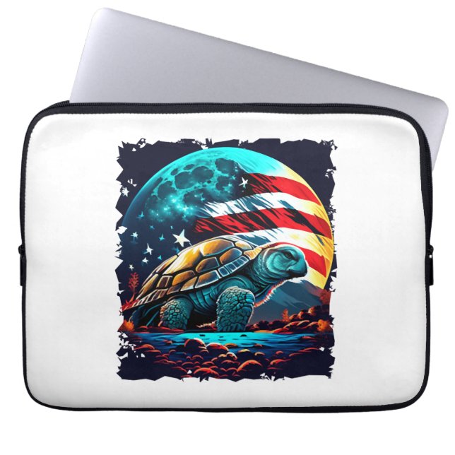 Capa Para Notebook Tartaruga americana sob lua com bandeira americana (Frente)