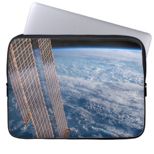 Capa Para Notebook Tasman E Mares De Coral Cobrados Por Nuvens.