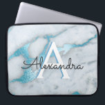 Capa Para Notebook Teal Azul e Mármaco Branco Monograma<br><div class="desc">Mala de Laptop de Teal Azul e Mármore Branco Moderno e Elegante. Esse caso pode ser personalizado para incluir seu nome inicial e próprio. Se você quiser combinar itens,  contate o designer.</div>