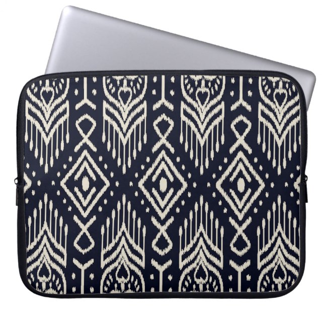 Capa Para Notebook Tecido Ikat bordado: Elegância Étnica. (Frente)