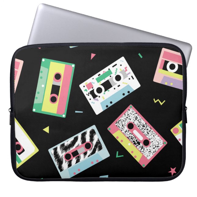 Capa Para Notebook Telas de áudio retrorativas, padrão de estilo 80s. (Frente)