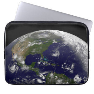 Capa Para Notebook Tempestades Tropicais No Planeta Terra.