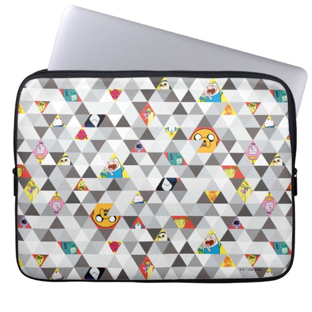 Capa Para Notebook Tempo de Aventura | Padrão de caráter triangular (Frente)