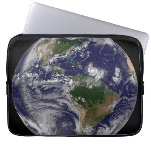 Capa Para Notebook Terra De cheio Com Tempestades Tropicais No Atlânt