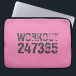 Capa Para Notebook Texto vestido e arranhado Workout 247365 rosa<br><div class="desc">Texto vestido e arranhado Workout 247365 em cor de cinza com fundo rosa. Perfeito para qualquer pessoa que esteja levantando,  malhação,  treinando,  construindo carrocerias e indo para a academia.</div>