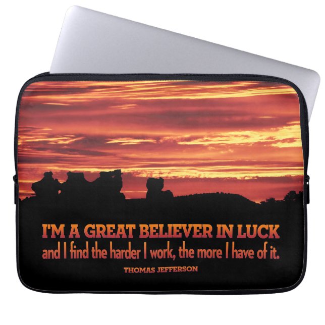 Capa Para Notebook Thomas Jefferson Inspirational Cote "Sorte" (Frente)