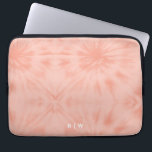 Capa Para Notebook Tie Dye | Coral Cor-de-rosa moderno Pastel<br><div class="desc">Um simples padrão de coloração de gravata com uma paleta de cor rosa de coral pastel macio. O presente ou acessório perfeito para a tendência pode ser facilmente personalizado com seu nome, iniciais, monograma, hashtag ou slogan! Tie-Dye é fazer grande retorno agora e é oficialmente a maior tendência do ano!...</div>