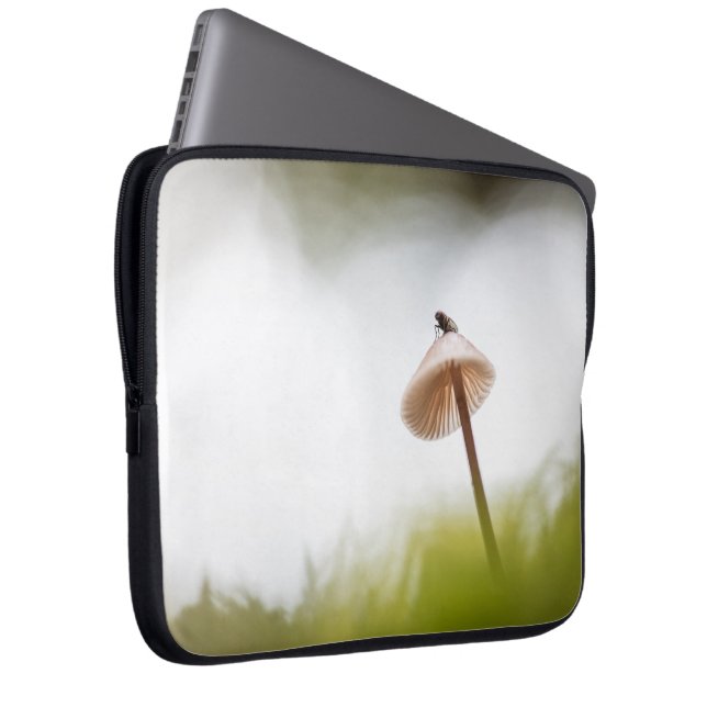 Capa Para Notebook Tiny Mushroom Nature Foto (Frente Esquerda)