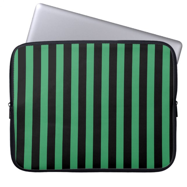 Capa Para Notebook Tiras doces verdes e pretas (Frente)