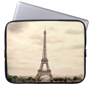 Capa Para Notebook Torre Panorama Eiffel em Paris. França. Vintage vi