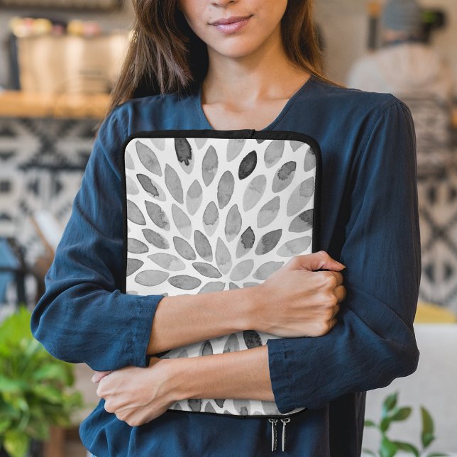 Capa Para Notebook Traços de pincel de aquarelas - preto e branco (Criador carregado)