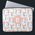 Capa Para Notebook Trendy Princess Flamingo Pattern Monograma Rosa<br><div class="desc">Flflamingos bonitos vestindo a bolsa de laptop monogramada.</div>