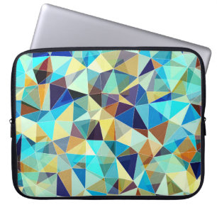 Capa Para Notebook Triângulos Geométricos: Padrão Colorido de Abstrat