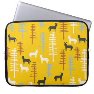 Capa Para Notebook Tribal com cavalos e árvores, criativo