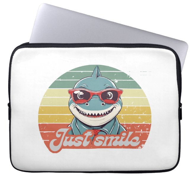 Capa Para Notebook Tubarão engraçado te convida a sorrir (Frente)