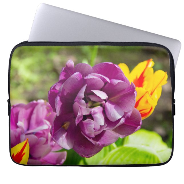 Capa Para Notebook Tulipas lilás num dia ensolarado (Frente)