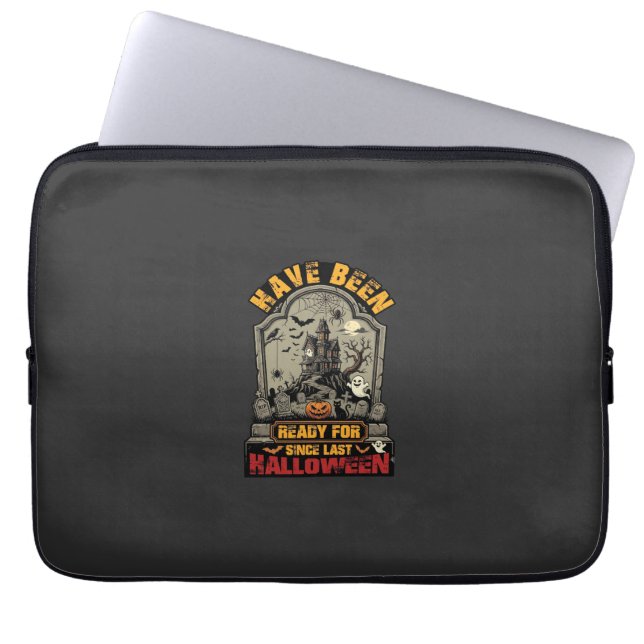 Capa Para Notebook Túmulo de Casa Assombrada de Halloween Já Pronto (Frente)