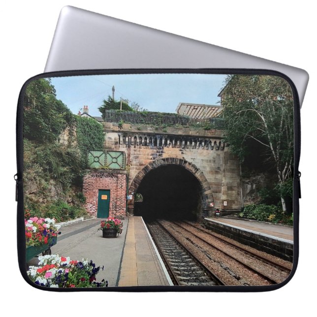 Capa Para Notebook Túnel de Knaresborough (Frente)