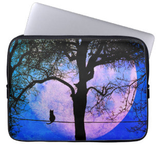 Capa Para Notebook Um gato preto em uma lua cheia de fio
