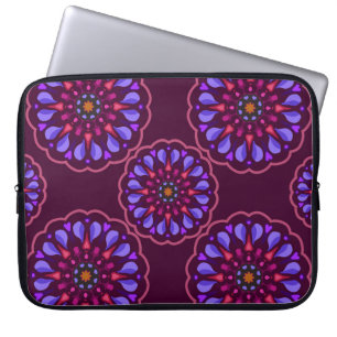 Capa Para Notebook Um padrão constante com ornamento de arte de manda