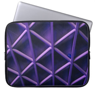 Capa Para Notebook Um teto violeta com um padrão cruzado nítido; um