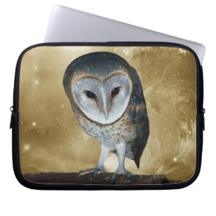 Capa Para Notebook Uma bela fantasia de coruja-marrom